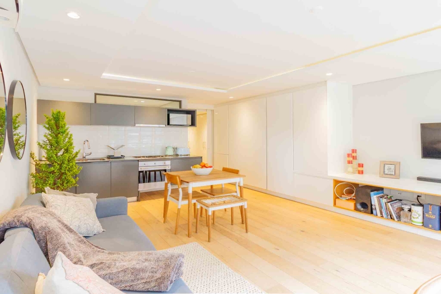 1 Bedroom Property for Sale in Sea Point Western Cape